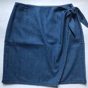 Vintage GAP Wrap Mini Skirt Size Small Blue
